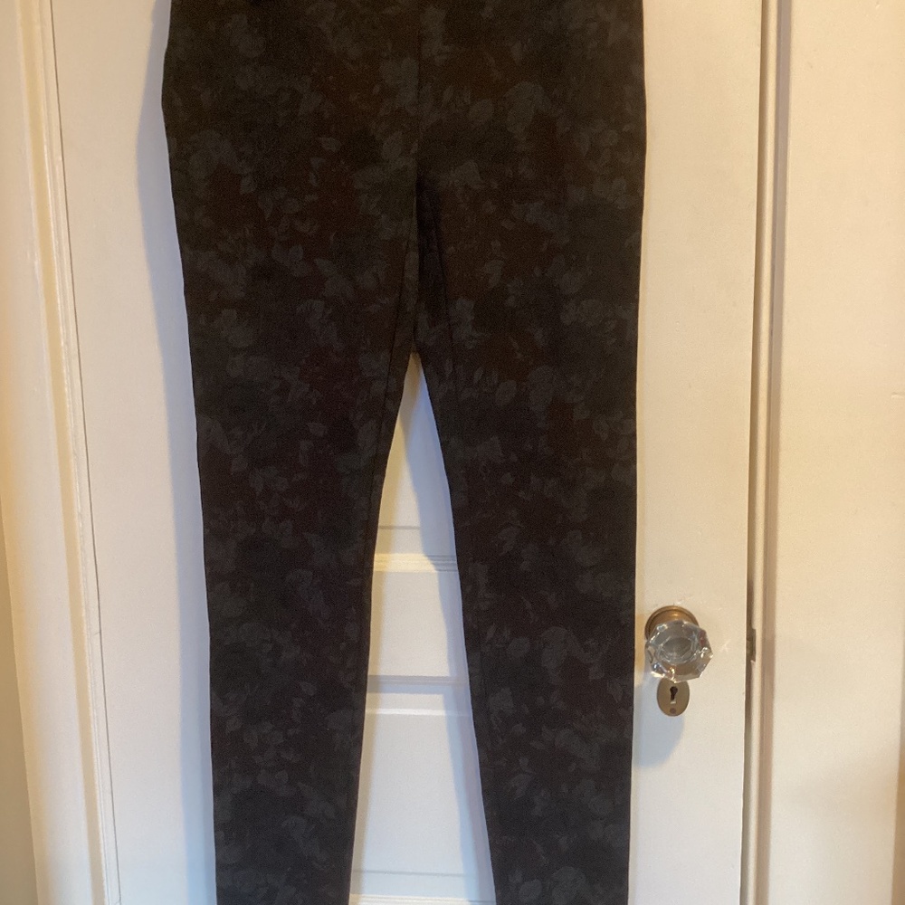 Lisette Montreal skinny stretchy floral knit pants size 4 Dark brown Dk grey